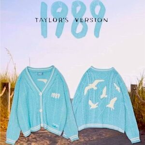 1989 Taylor Swift cardigan 🩵